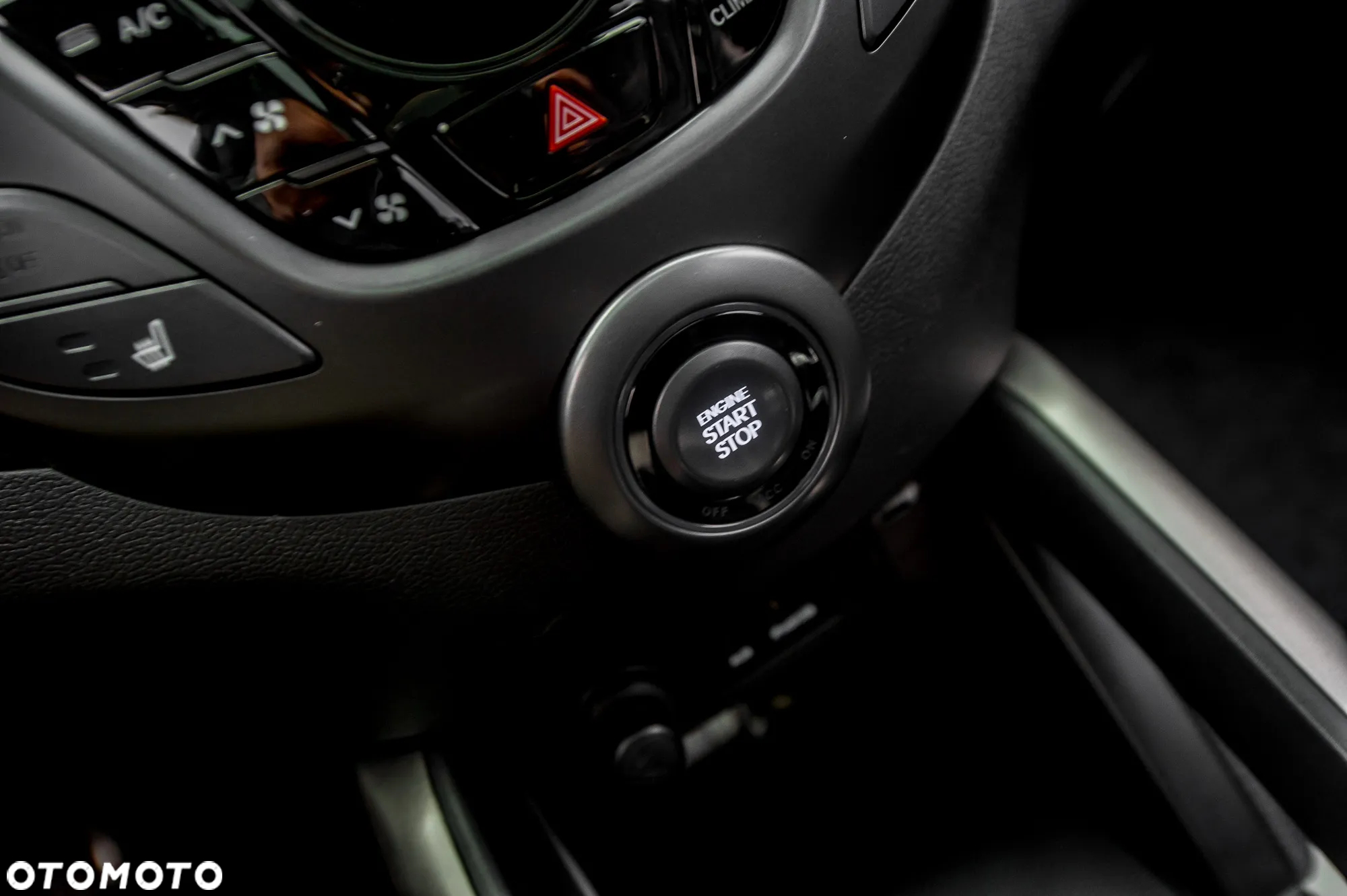 Hyundai Veloster 1.6 Turbo Premium - 32
