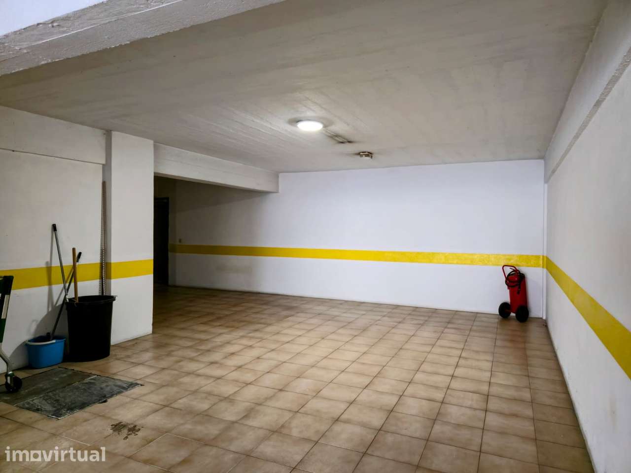 Garagem/Box na Anta de Agualva, Cacém - Grande imagem: 4/15
