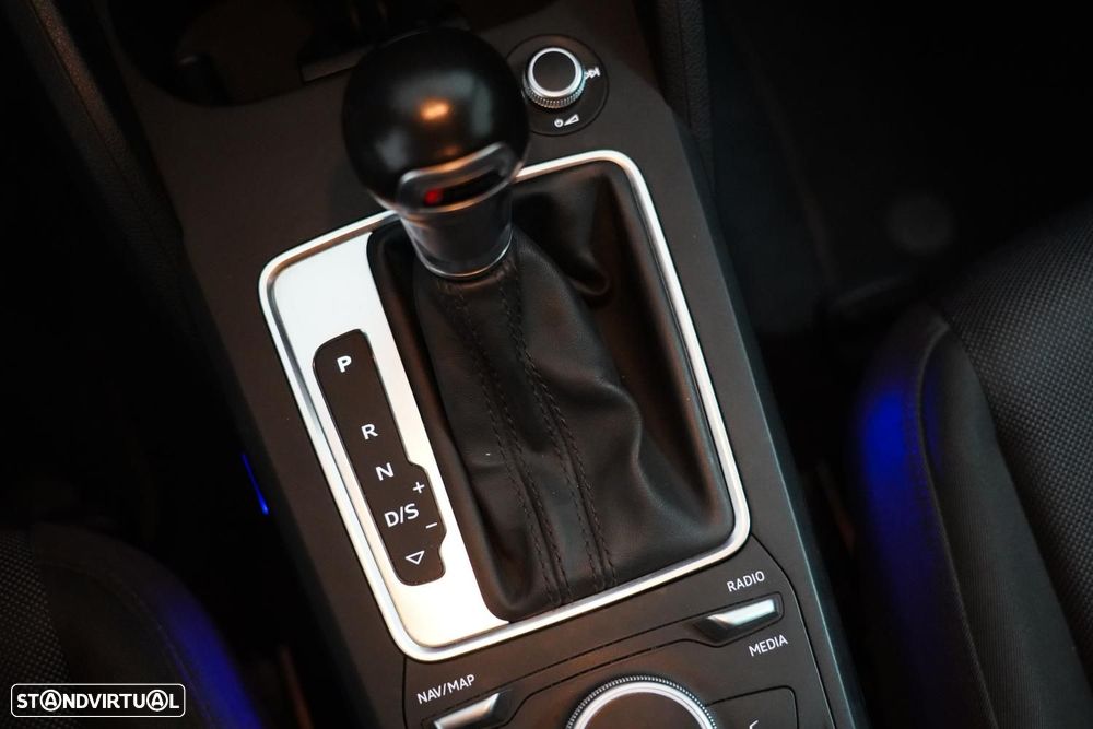 Audi Q2 30 TDI S tronic - 12