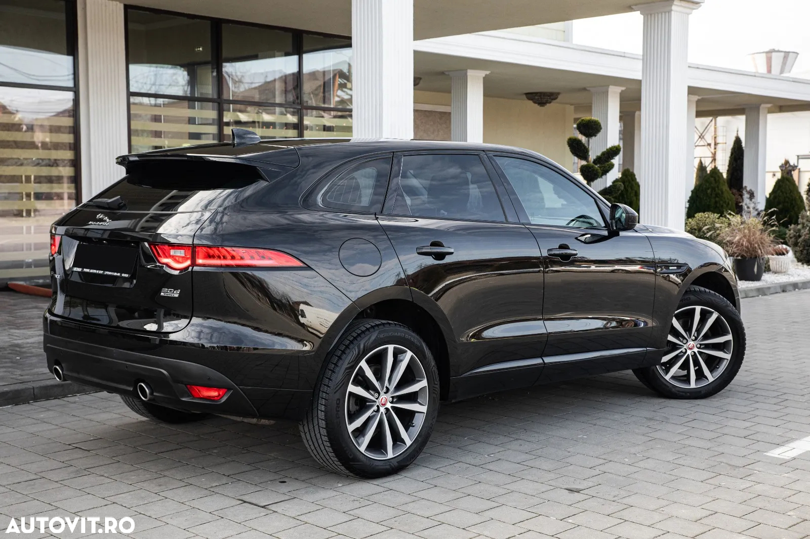 Jaguar F-Pace 30d AWD R-Sport - 6