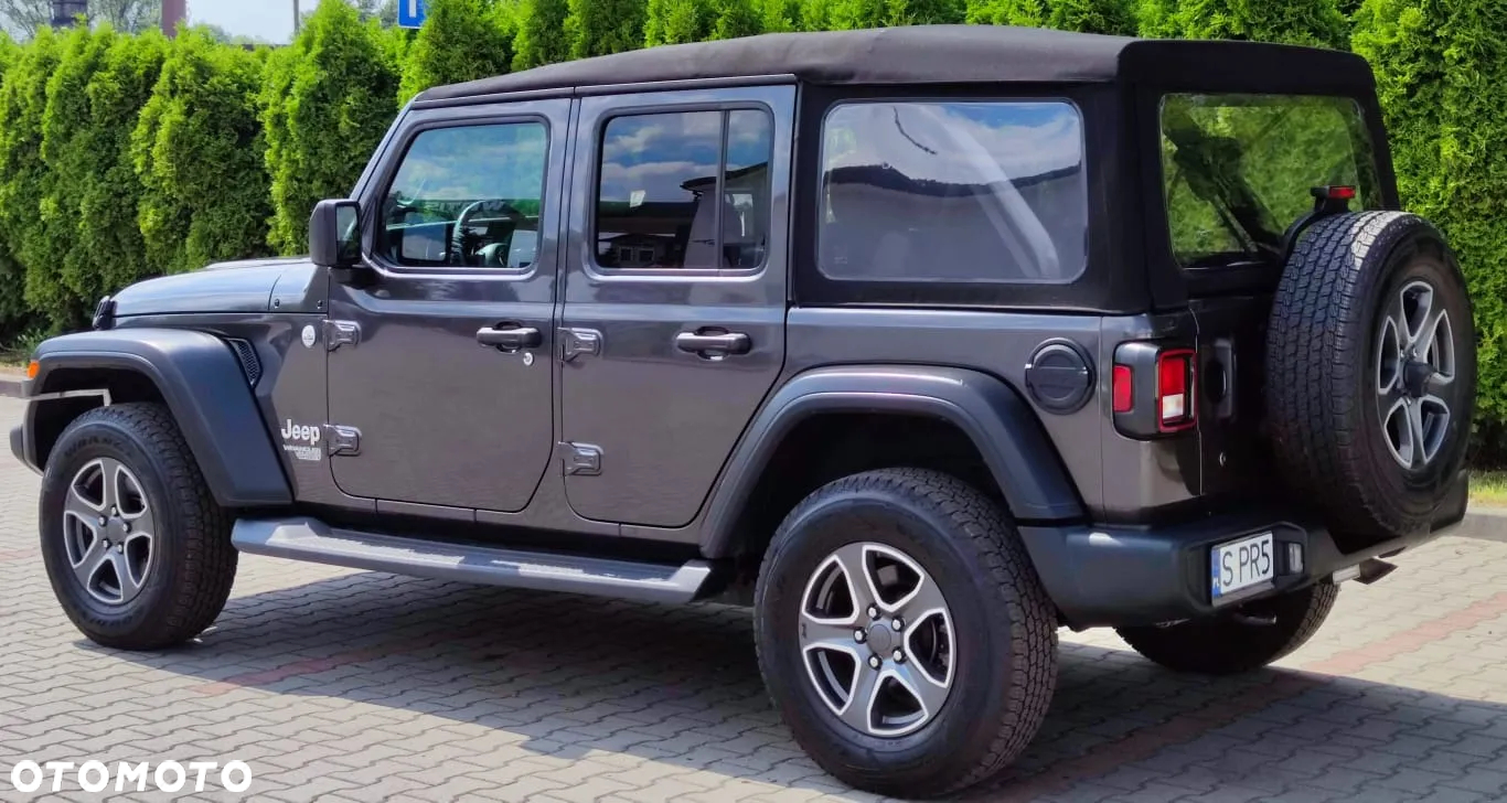 Jeep Wrangler Unlimited GME 2.0 Turbo Sahara - 13