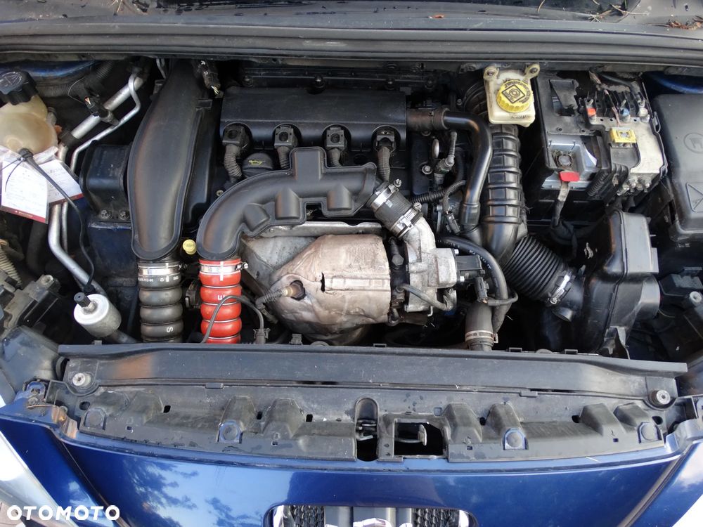 Peugeot 308 1.6 Premium Plus - 9