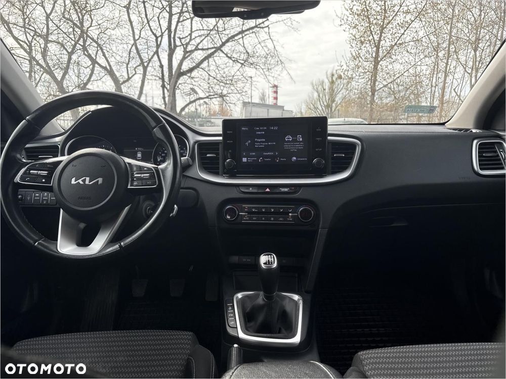 Kia Ceed 1.5 T-GDI M - 11