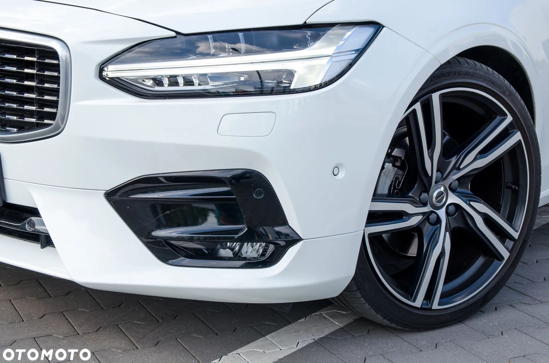 Volvo V90 D4 Geartronic R Design - 1