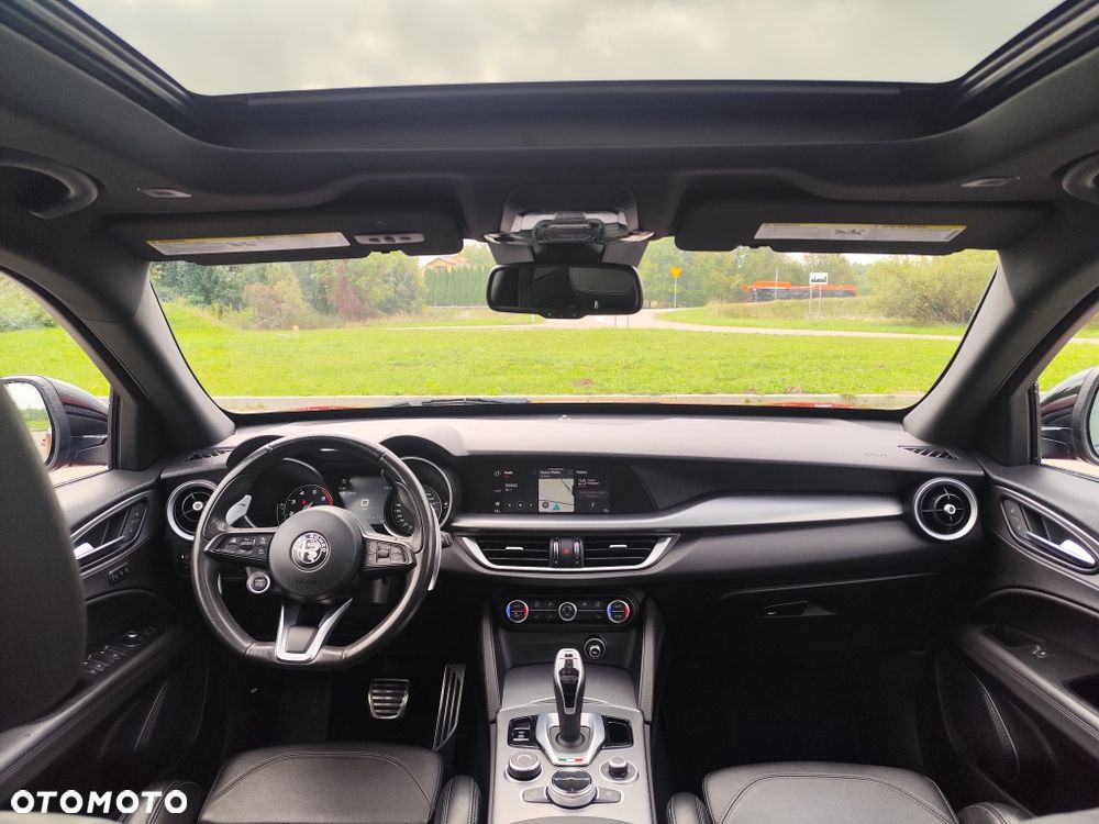 Alfa Romeo Stelvio - 8