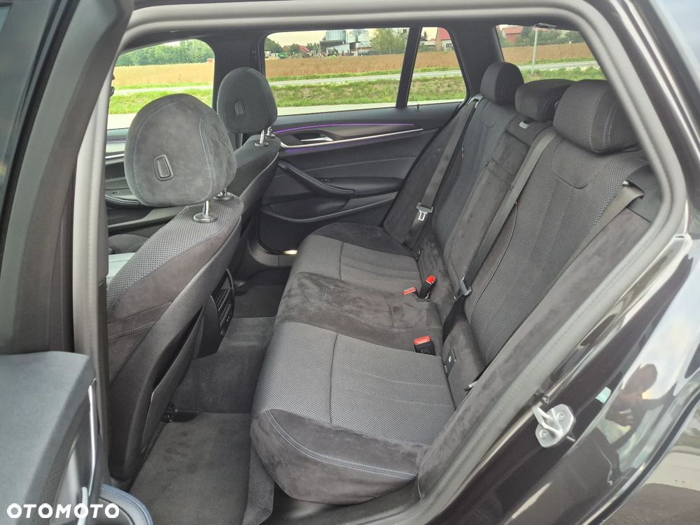 BMW Seria 5 520d xDrive M Sport Edition - 38