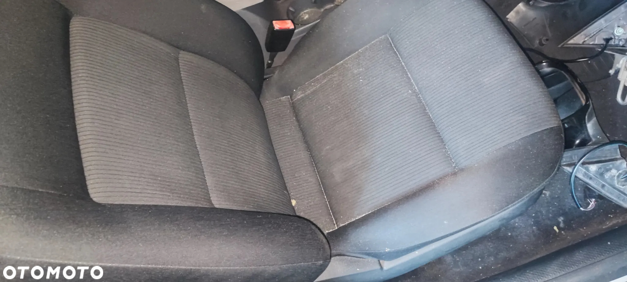 VW PASSAT B5FL KOMBI FOTELE KANAPA ISOFIX CZARNE - 2