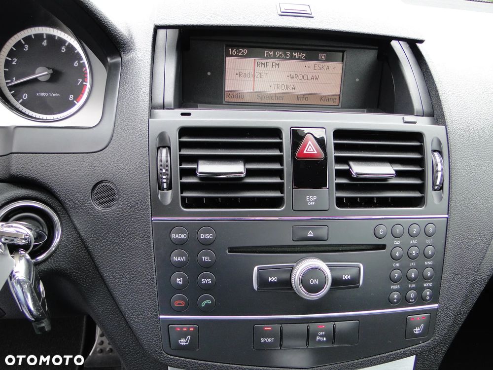 Mercedes-Benz Klasa C 200 7G-TRONIC Avantgarde Edition - 31