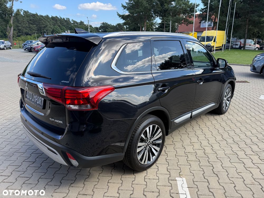 Mitsubishi Outlander 2.0 4WD CVT Diamant Edition+ - 13
