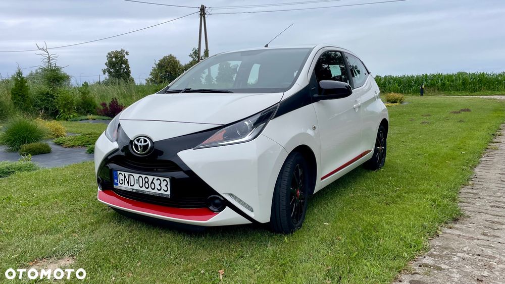 Toyota Aygo x-play - 11