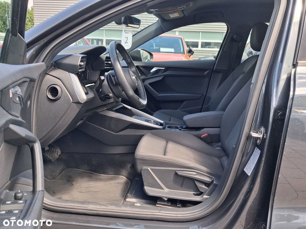 Audi A3 Sportback - 13