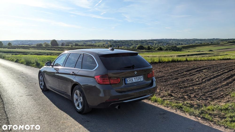BMW Seria 3 316i Modern Line - 22