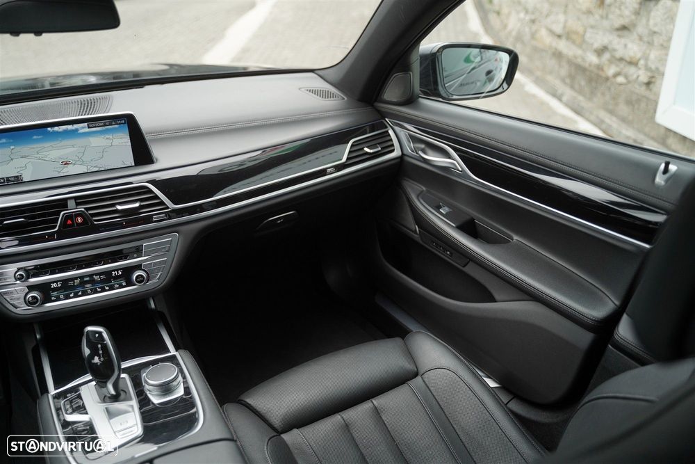 BMW 750 Ld xDrive Pack M Auto - 32