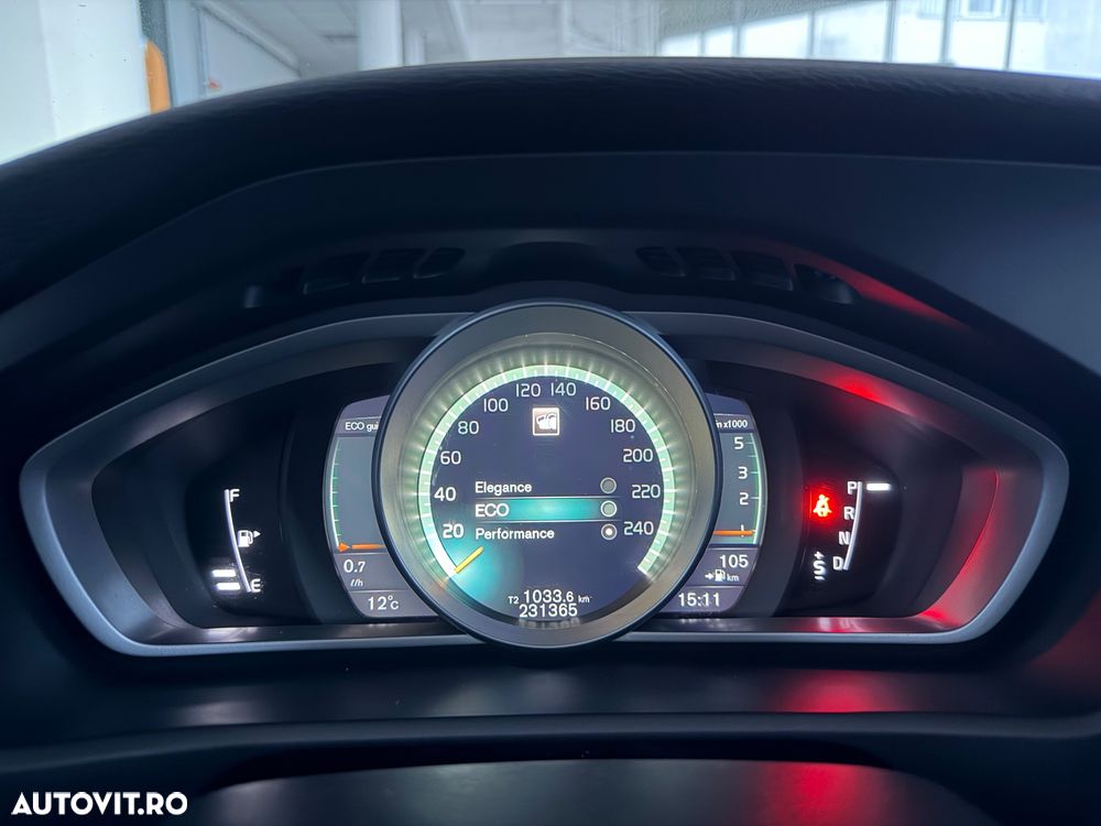 Volvo V40 D2 Geartronic Momentum - 14