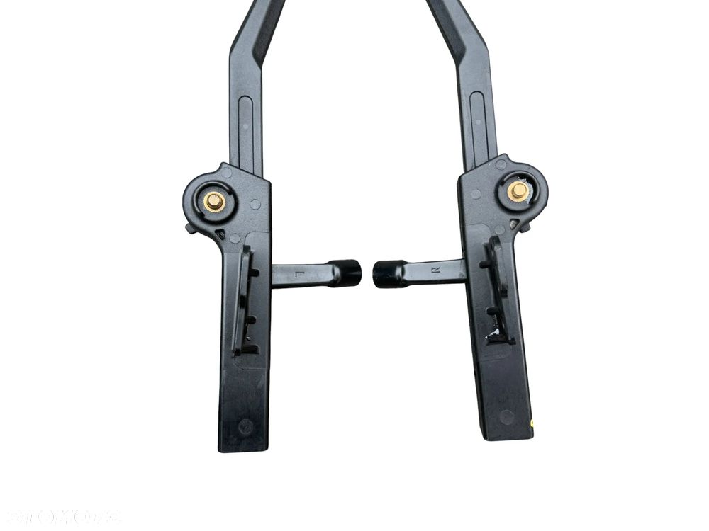 Mocowanie szyby stelaż  CF MOTO  650 GT   20-24R - 2