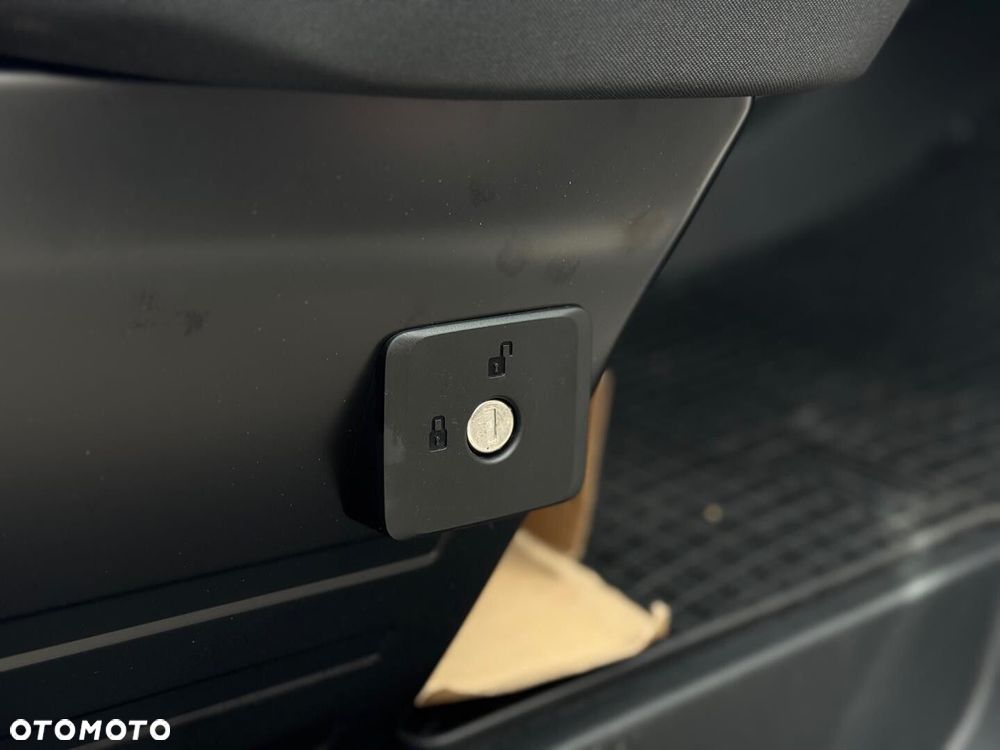 Volkswagen Transporter Kombi L2H1 - 13