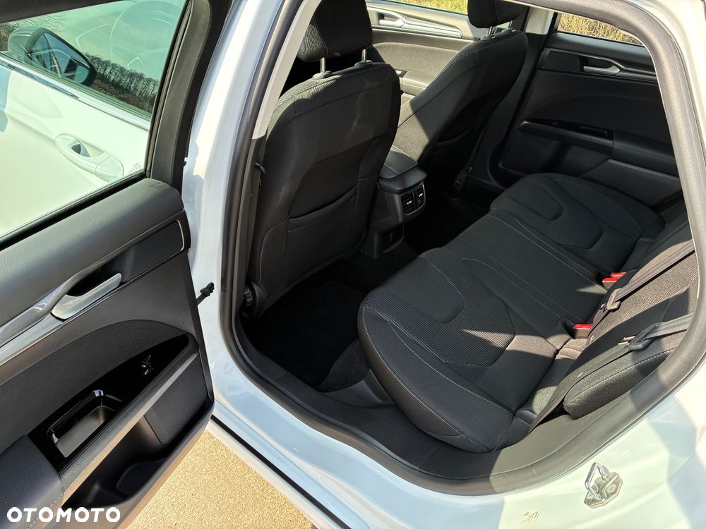 Ford Mondeo 2.0 EcoBlue Titanium - 12