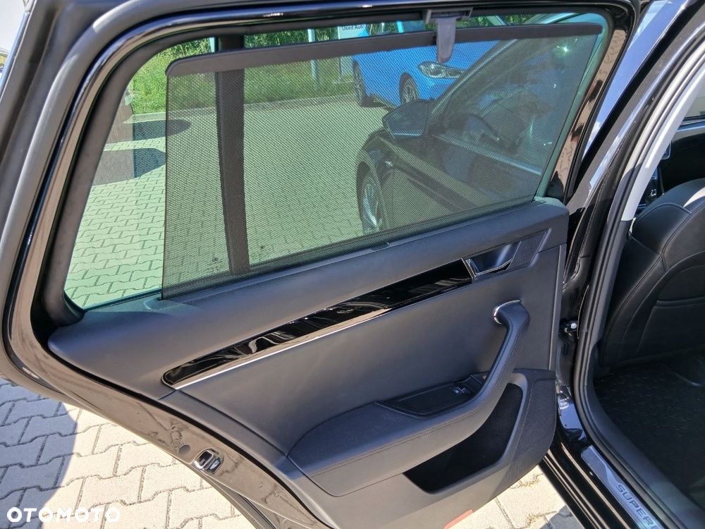 Skoda Superb 2.0 TDI SCR L&K DSG - 23