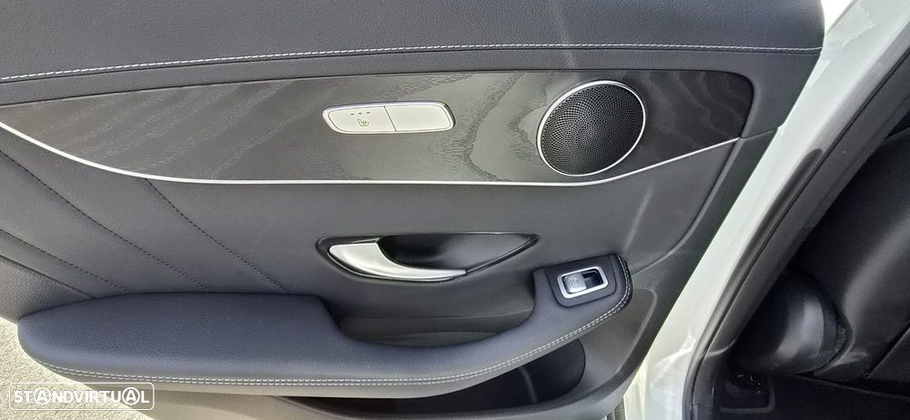 Mercedes-Benz GLC 300 e 4Matic - 29