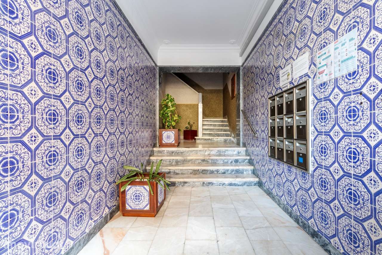 Apartamento T3 c/ +100m2 2 marquises e 2 wcs em Queluz, Sintra - Grande imagem: 2/46