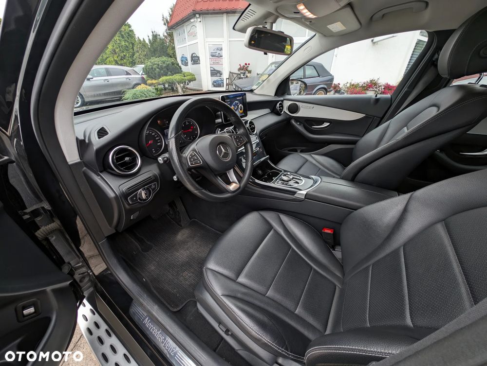 Mercedes-Benz GLC 220 d Coupe 4Matic 9G-TRONIC AMG Line - 31