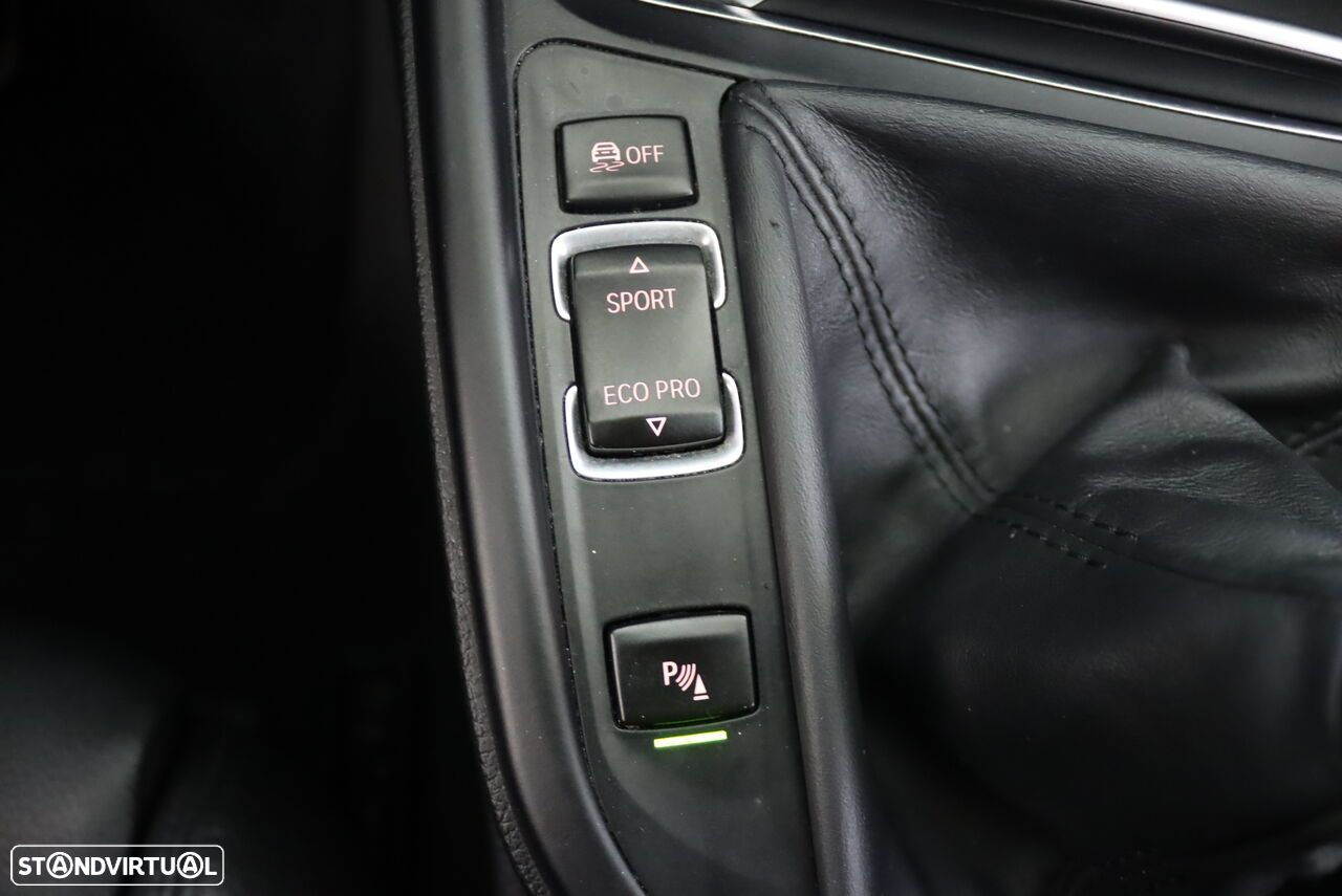 BMW 318 d Touring - 30