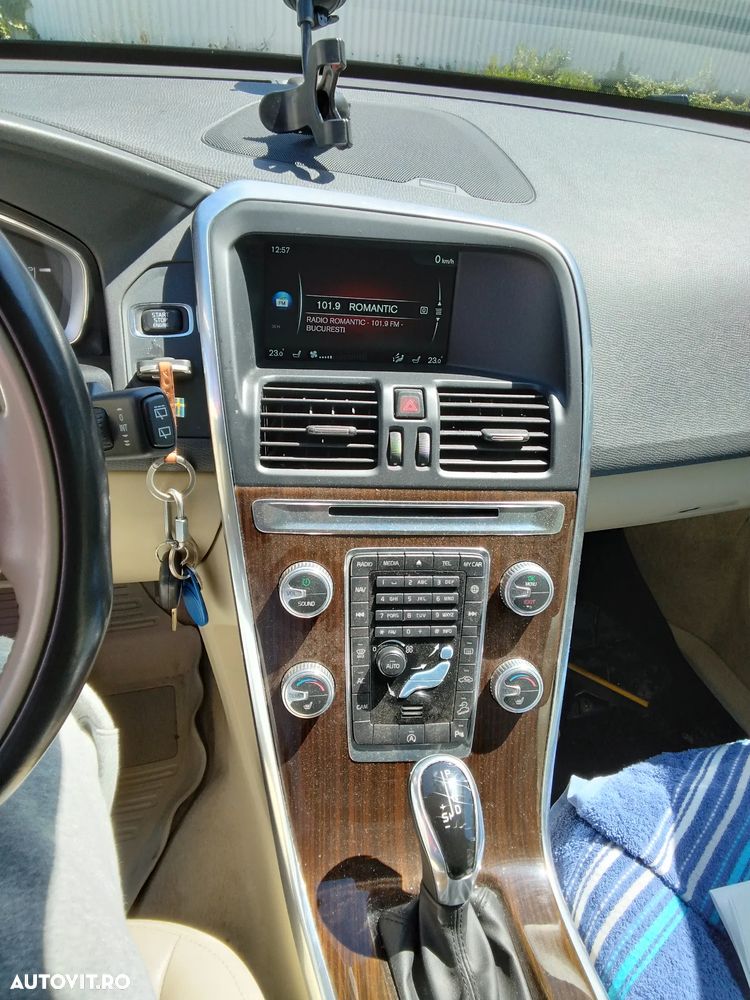 Volvo XC 60 D4AWD Kinetic - 10