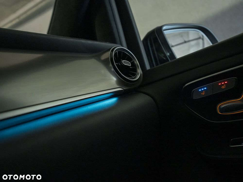 Mercedes-Benz Klasa V 300 d 4-Matic Exclusive 9G-Tronic (d³ugi) - 40