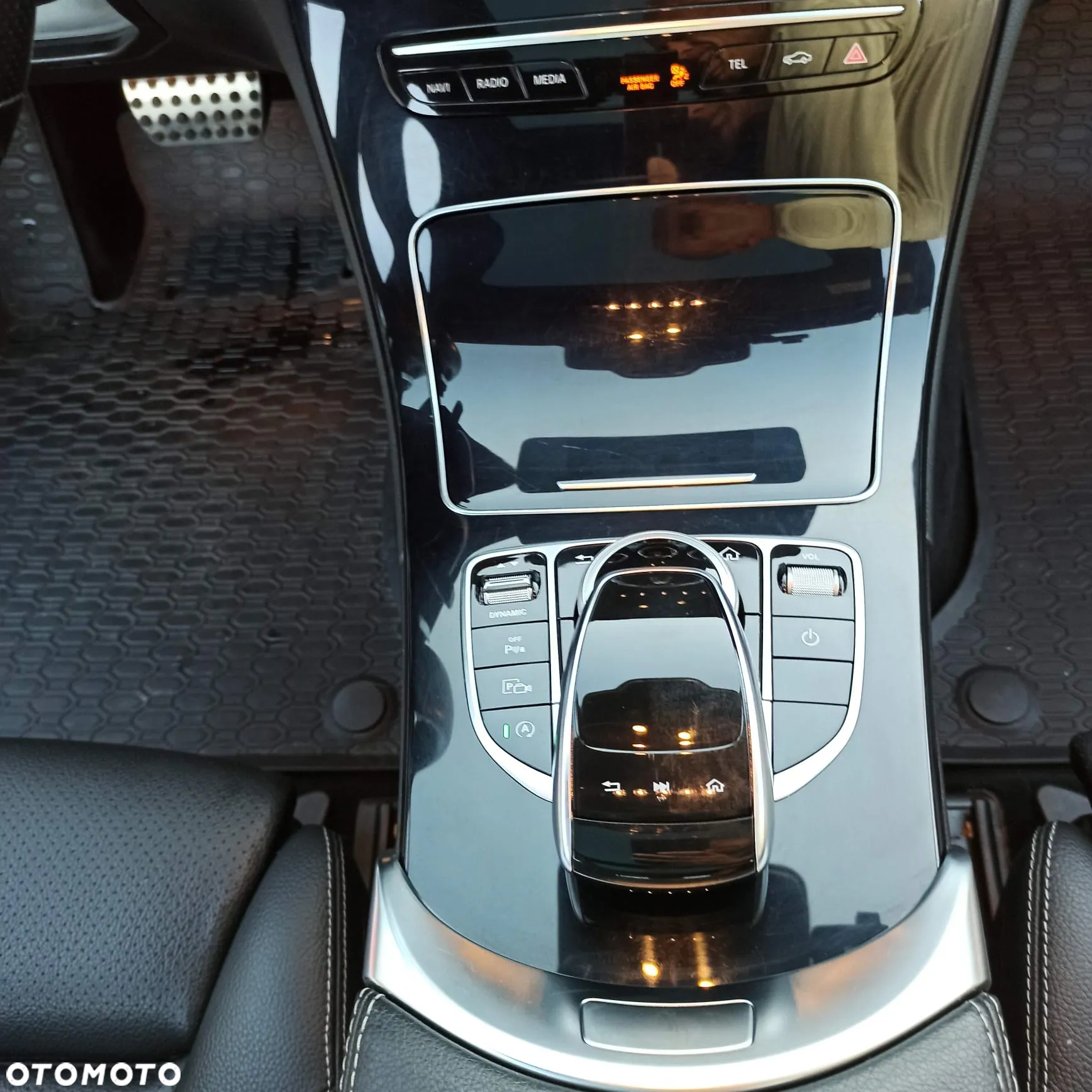 Mercedes-Benz Klasa C 220 d 4Matic T 9G-TRONIC AMG Line - 38