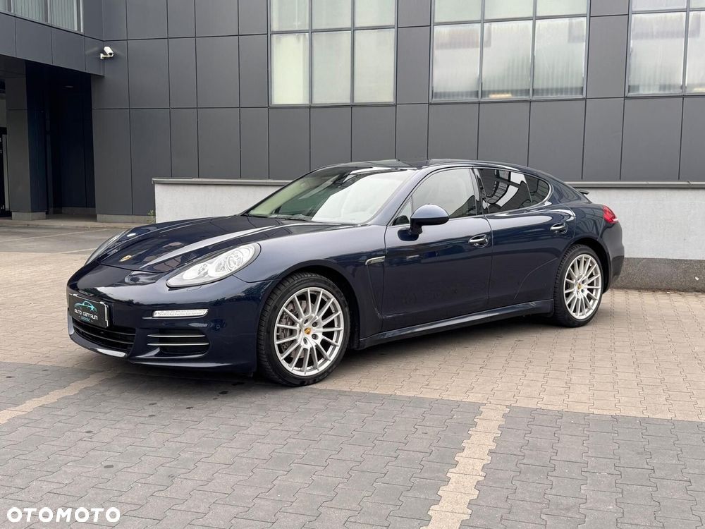 Porsche Panamera 4 - 8