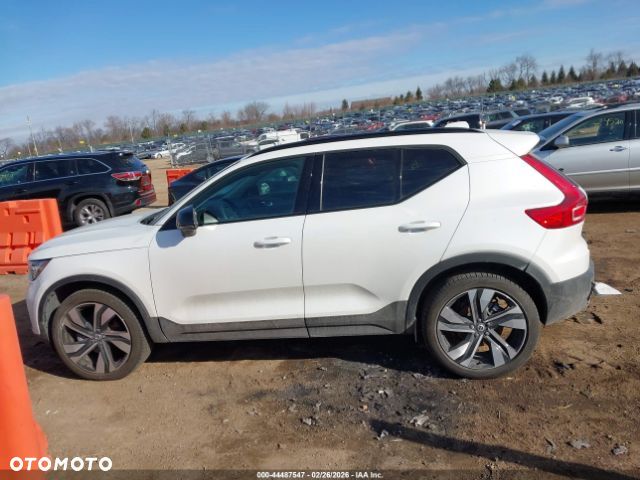 Volvo XC 40 - 6