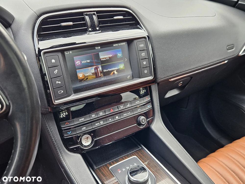 Jaguar F-Pace 2.0 i4D AWD Prestige - 26