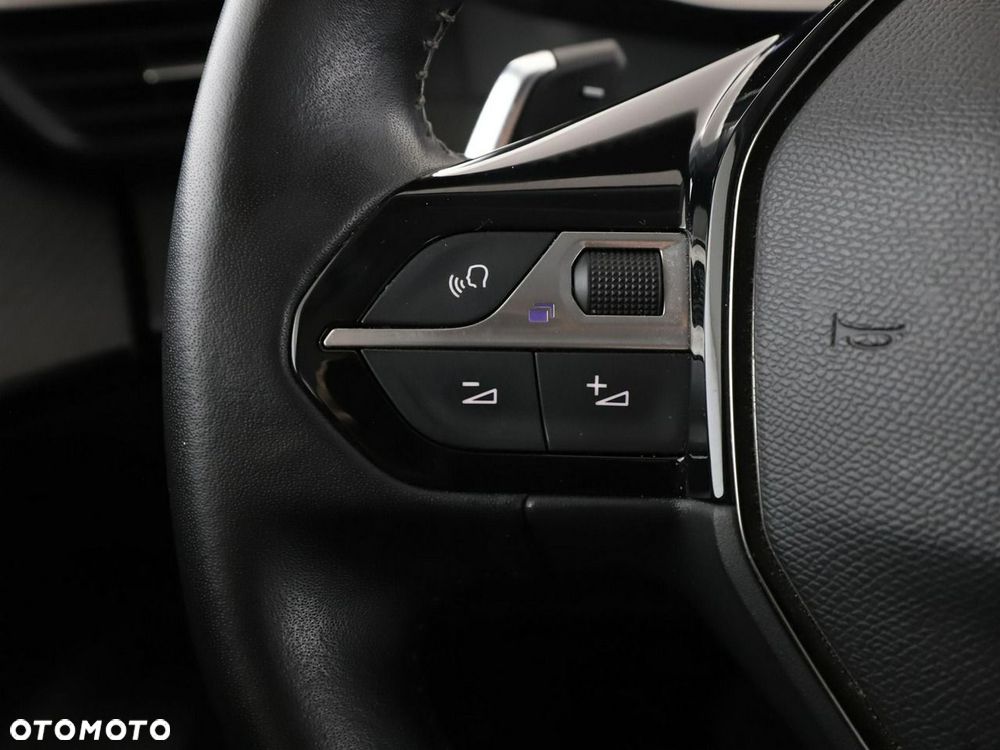 Peugeot 2008 1.5 BlueHDi Allure Pack S&S EAT8 - 32