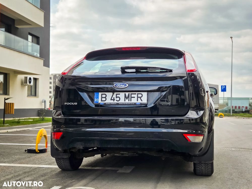 Ford Focus 1.4i Ambiente - 3
