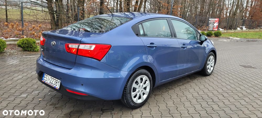 Kia Rio - 3