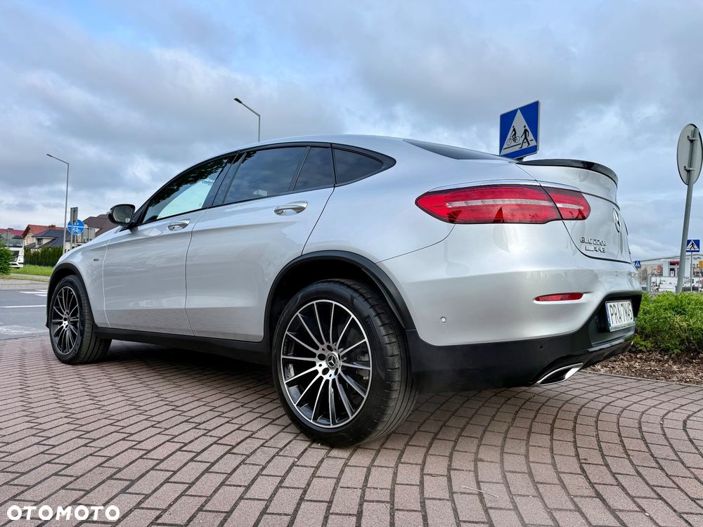 Mercedes-Benz GLC 220 d 4Matic 9G-TRONIC AMG Line - 33