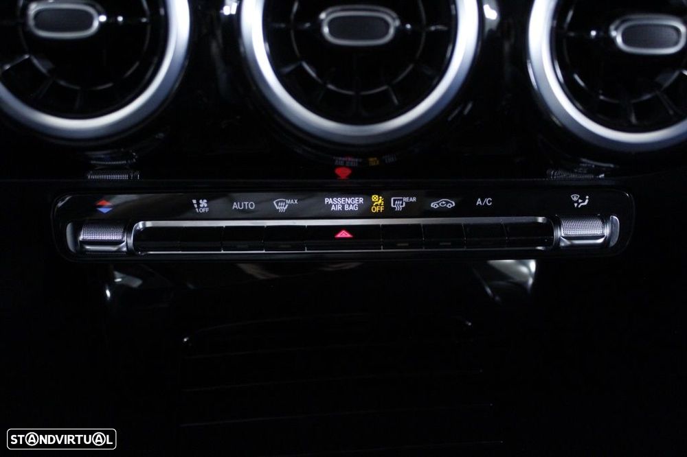 Mercedes-Benz A 200 d - 31