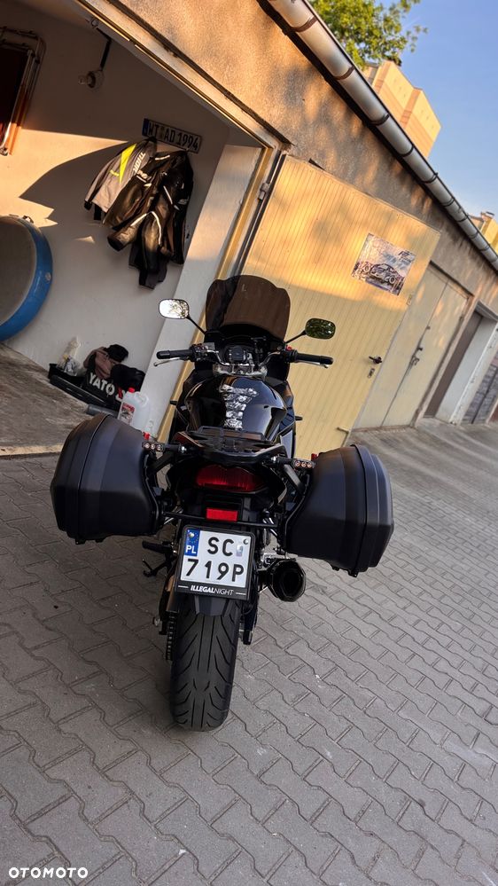 Suzuki GSX - 34
