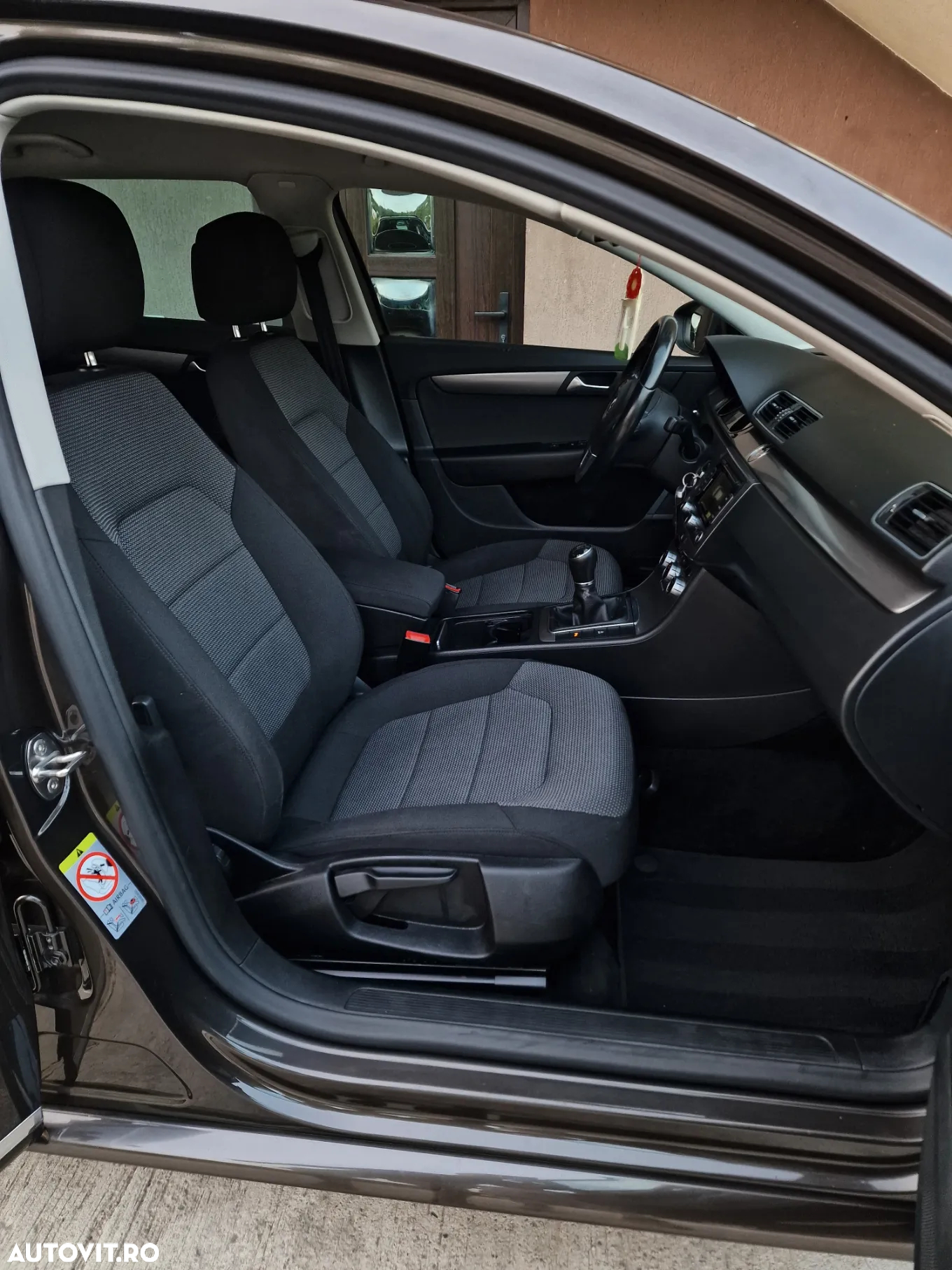 Volkswagen Passat - 17