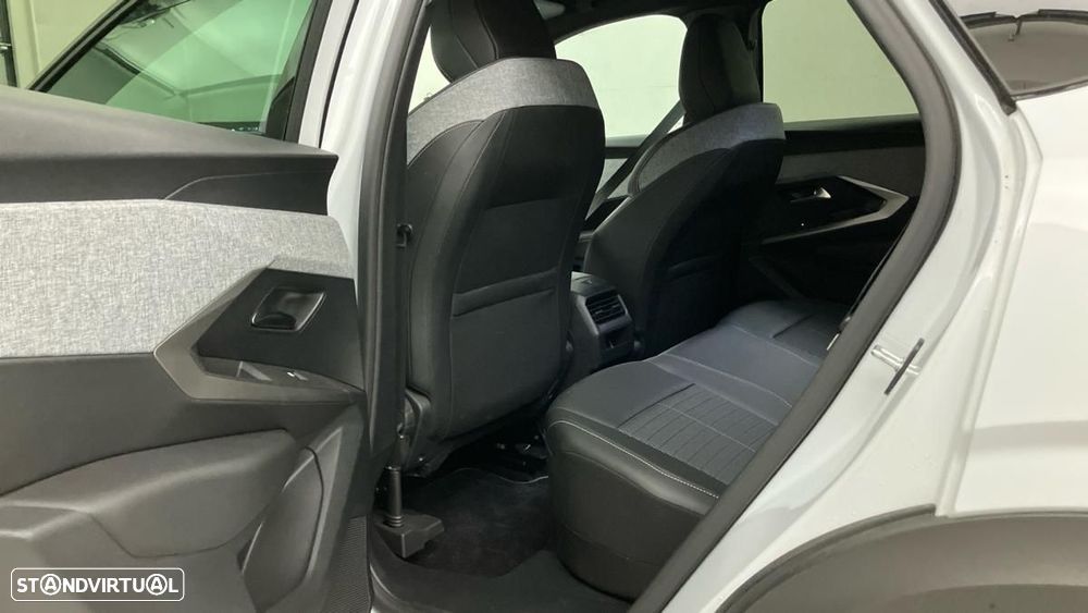 Peugeot E-3008 73 kWh Allure - 6