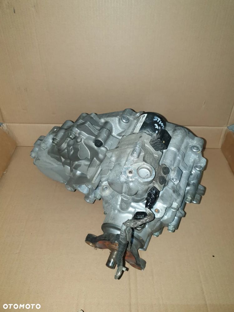 Rozdzielcza skrzynia biegów stinger 3,3 4x4  47395-4J000 - 3