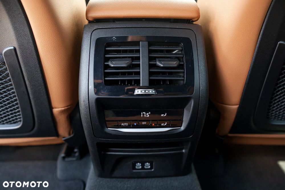 BMW X3 xDrive30i - 33
