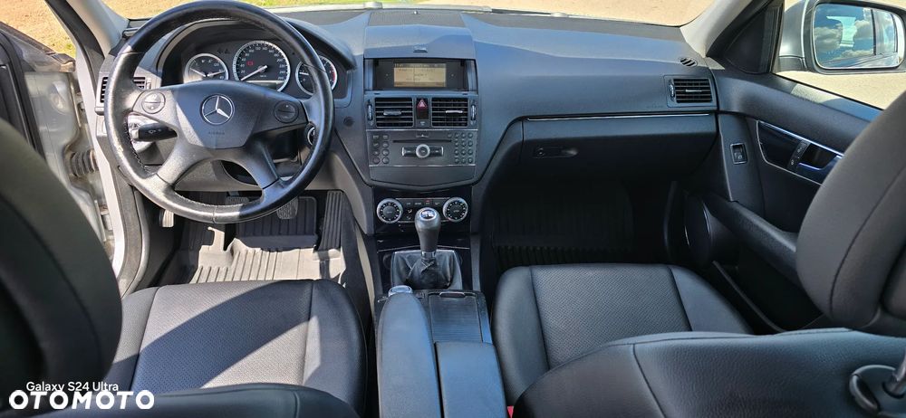 Mercedes-Benz Klasa C 200 CDI BlueEff Elegance - 29