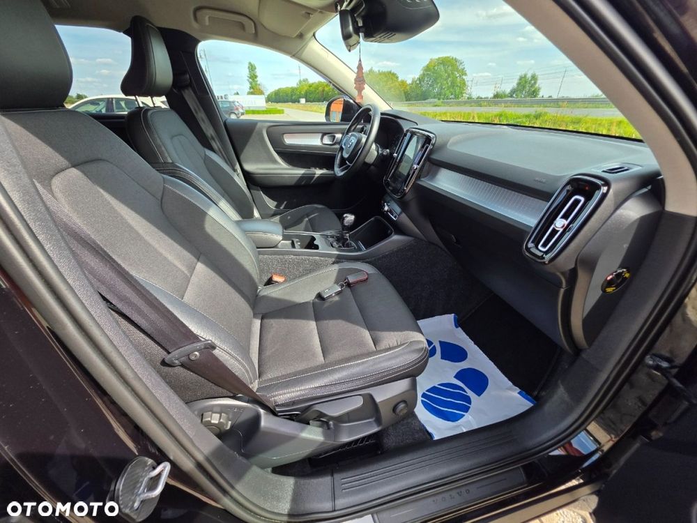 Volvo XC 40 - 23