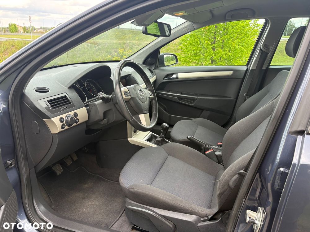Opel Astra 1.6 Color Edition - 19