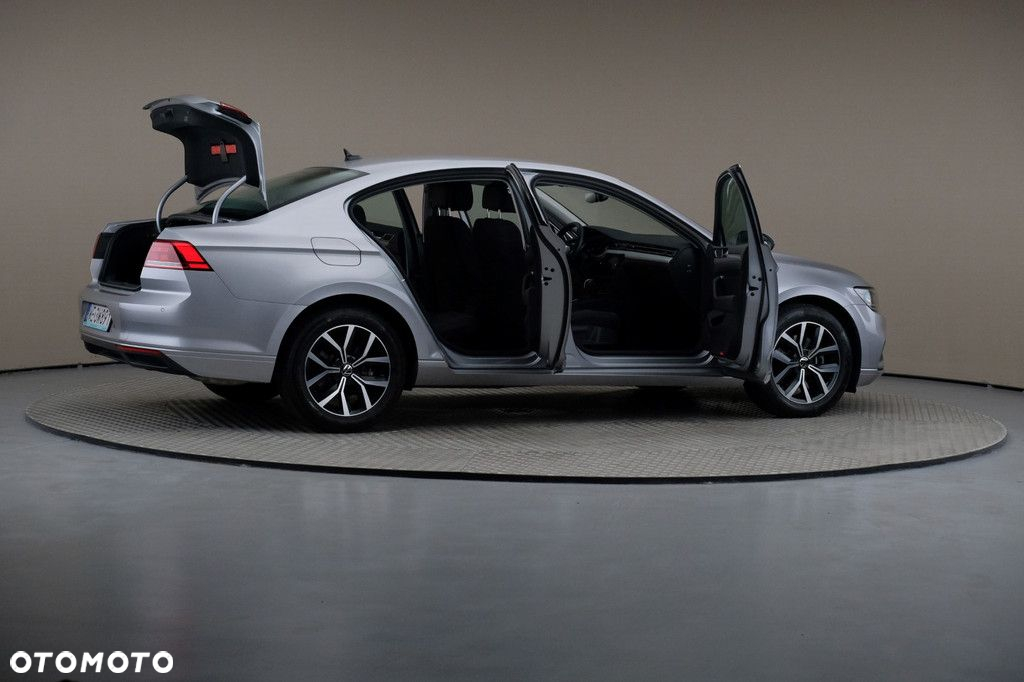Volkswagen Passat 2.0 TSI Business DSG - 6