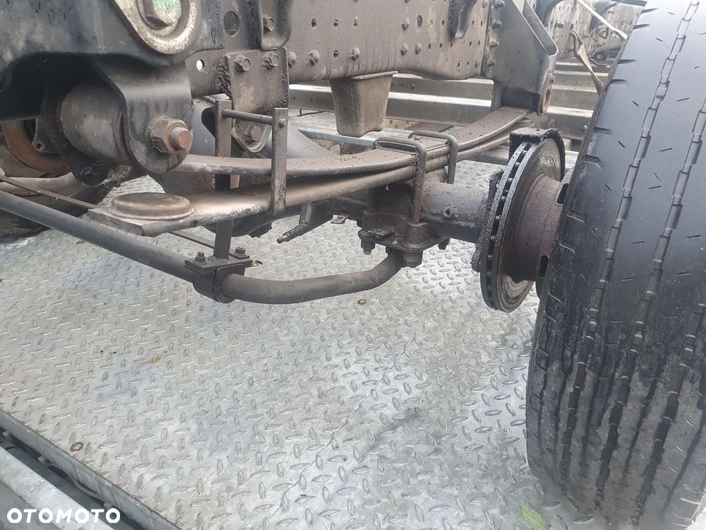 Canter Fuso 3C15 2019r Resory tył - 1