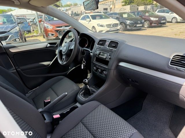 Volkswagen Golf - 25