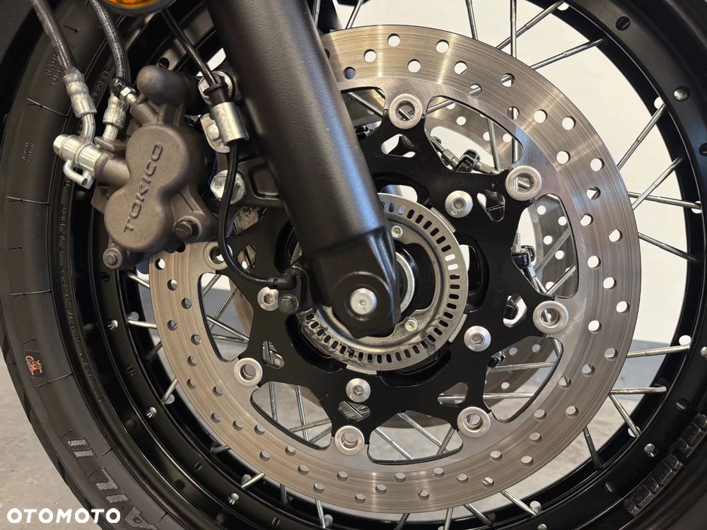 Suzuki V-STROM - 16