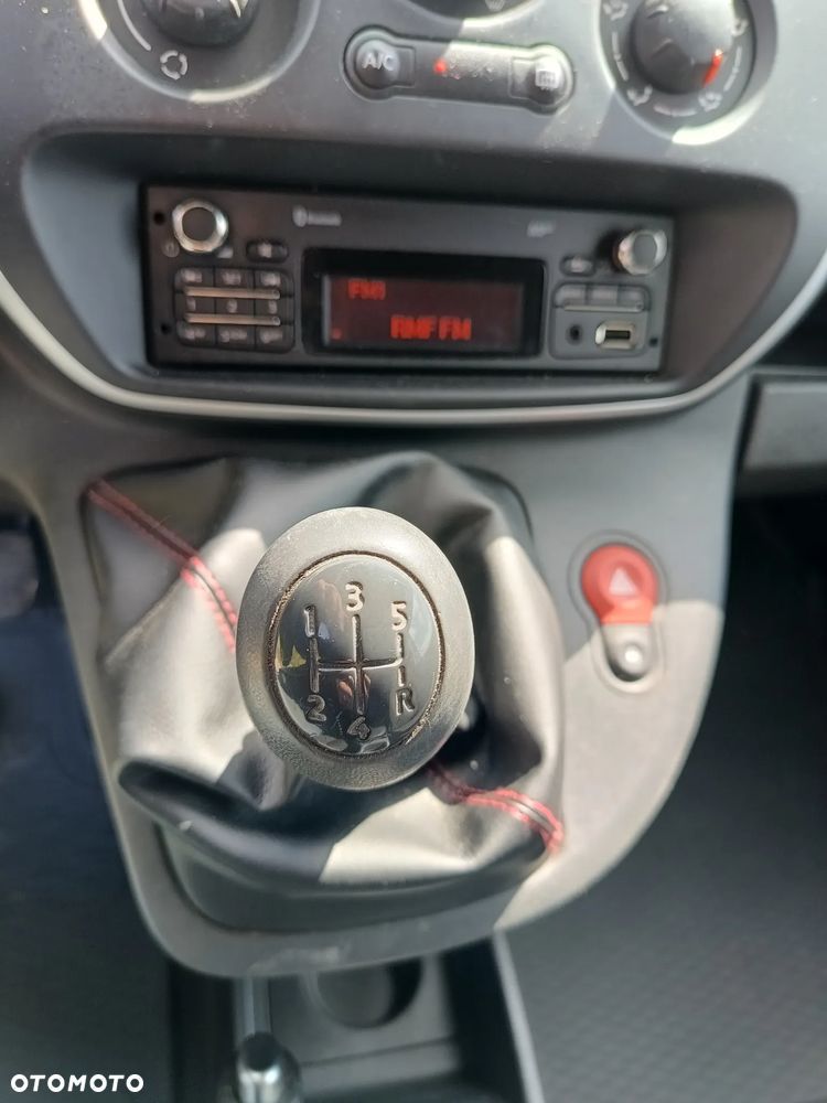 Renault Kangoo wersja MAXI LONG 1.5 diesel 90kM 2016 rok WEBASTO, NIEWIELKI PRZEBIEG-160tyś. SPRAWNY 100% ZAREJESTROWANY!!! - 34